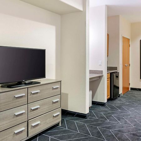 Best Western Lubbock West Inn & Suites Exteriör bild
